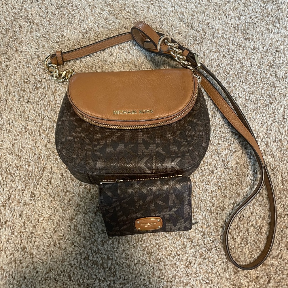 Michael Kors shoulder/crossbody bag with matching wallet